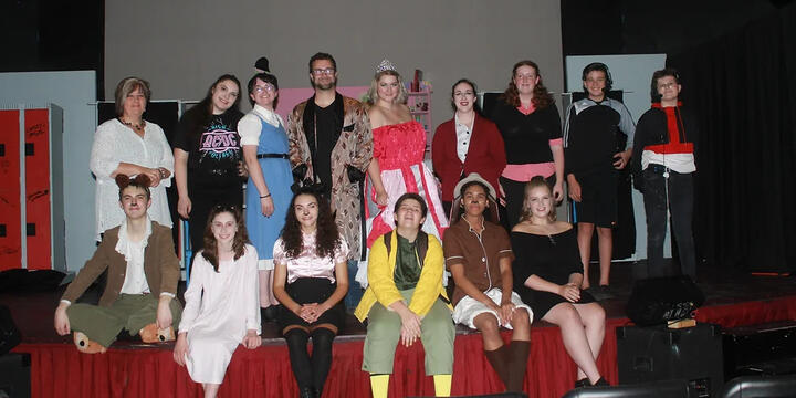 Family Story Full Cast